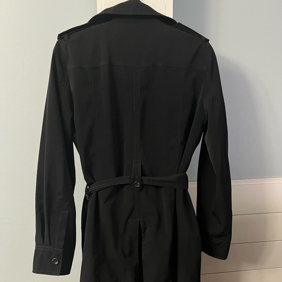 Black trench coat - Picture 3 of 4